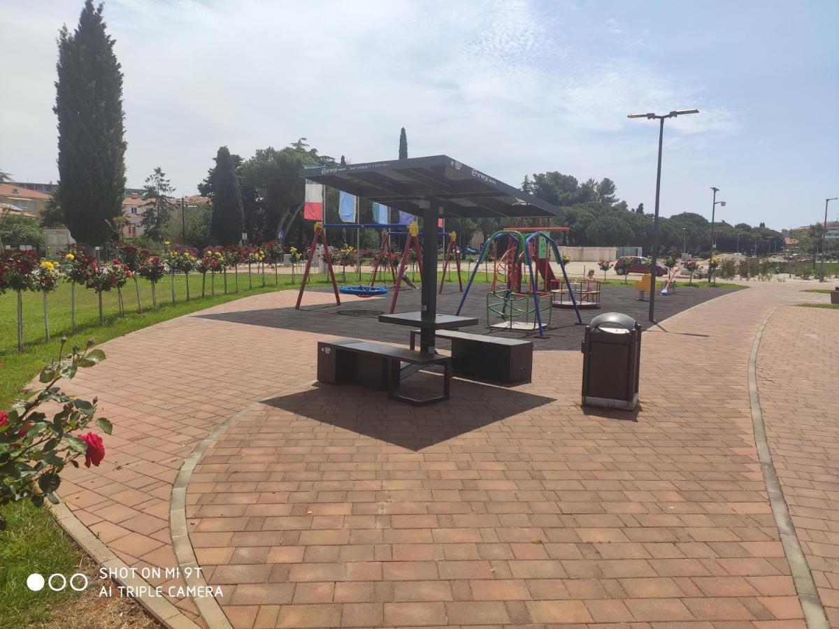 אומאג Dolce Vita City Center מראה חיצוני תמונה